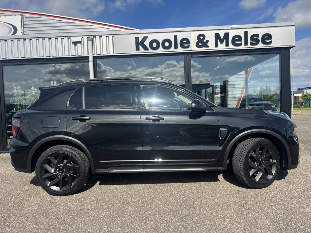Lynk & Co 01