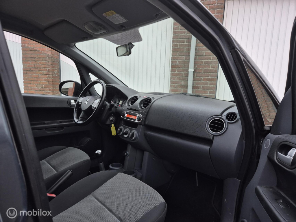 Mitsubishi Colt