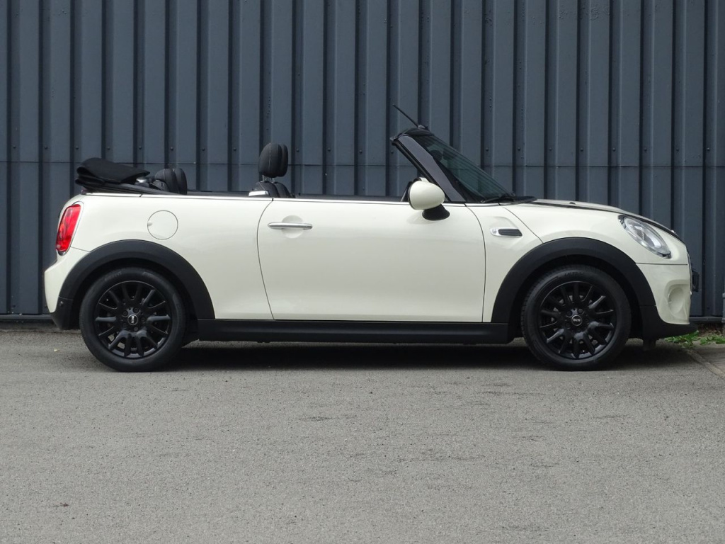 Mini Cooper Cabrio