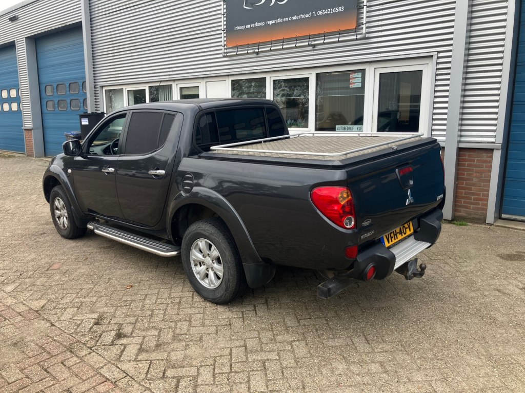 Mitsubishi L200