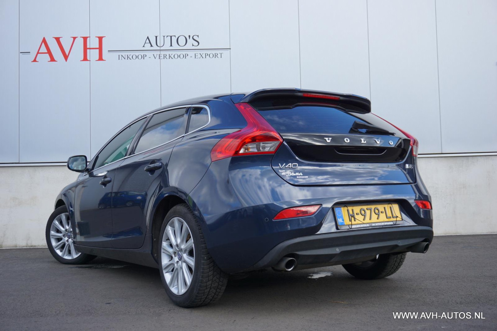 Volvo V40