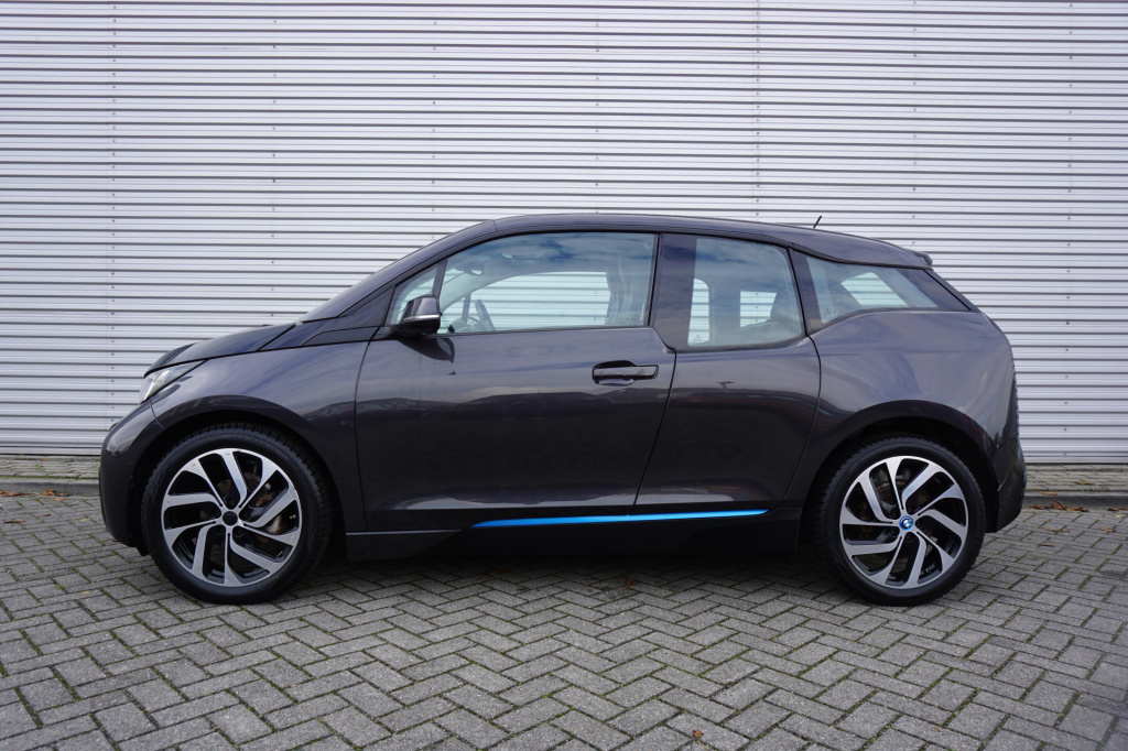 BMW I3