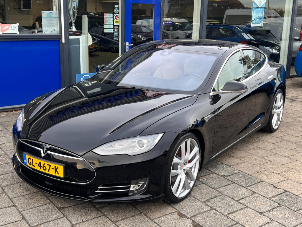 Tesla Model S