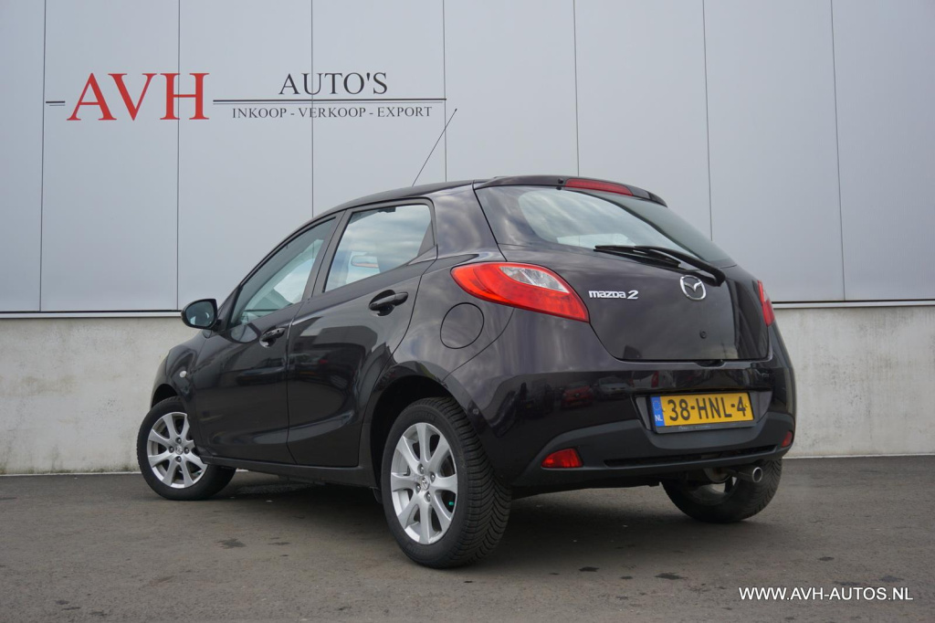 Mazda 2
