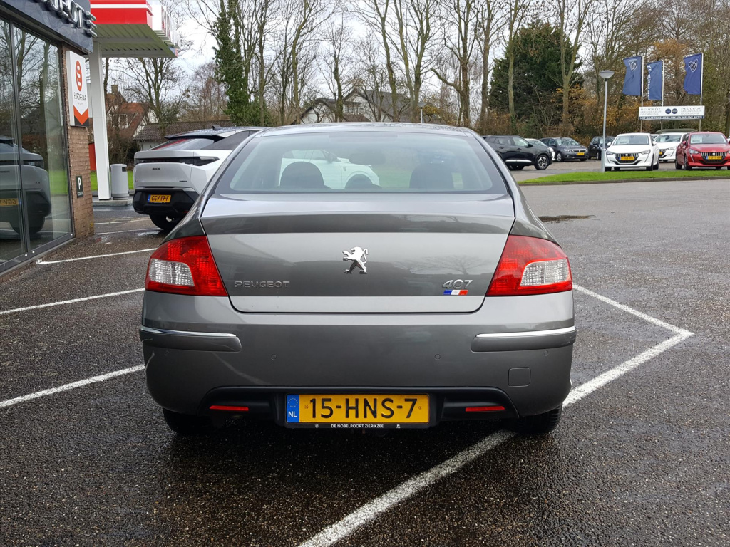 Peugeot 407
