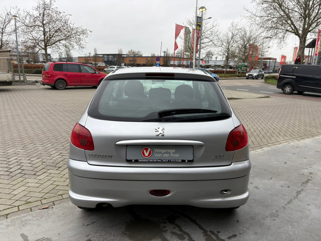Peugeot 206