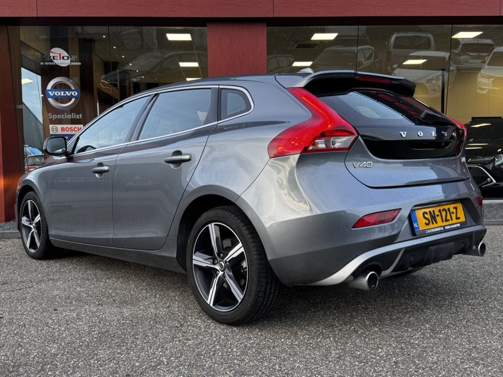 Volvo V40