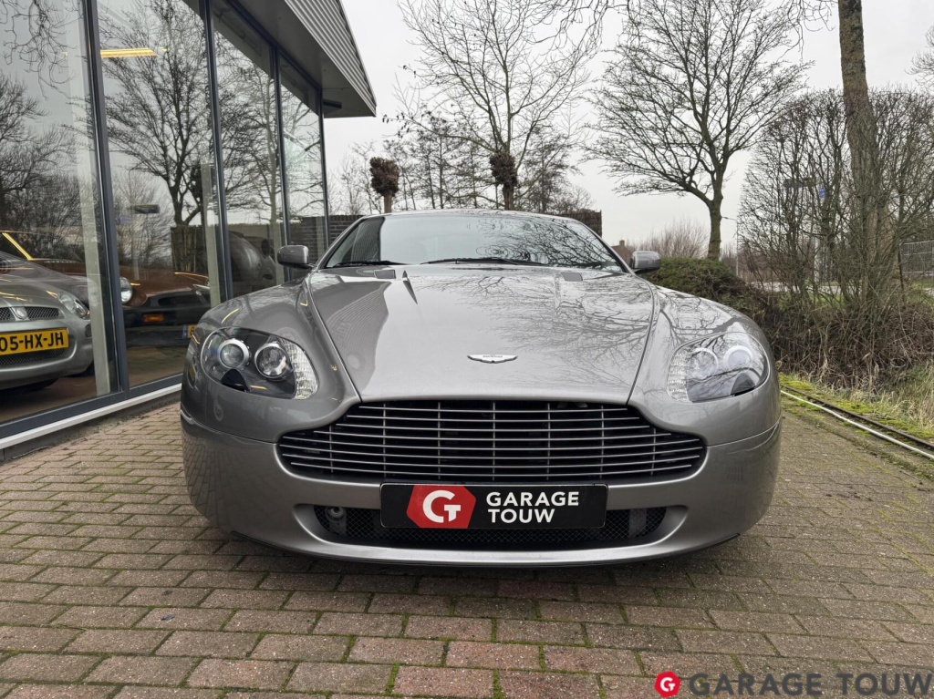 Aston Martin V8 Vantage
