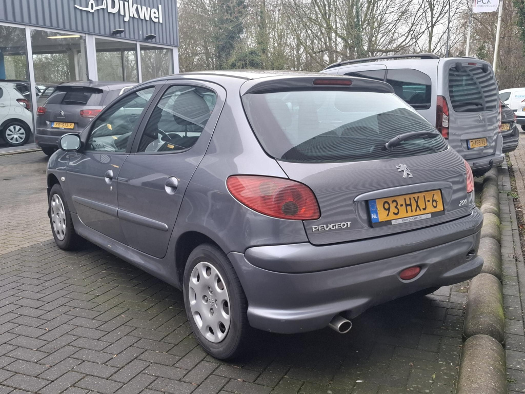 Peugeot 206