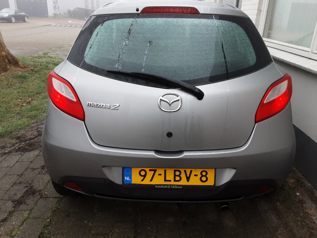 Mazda 2