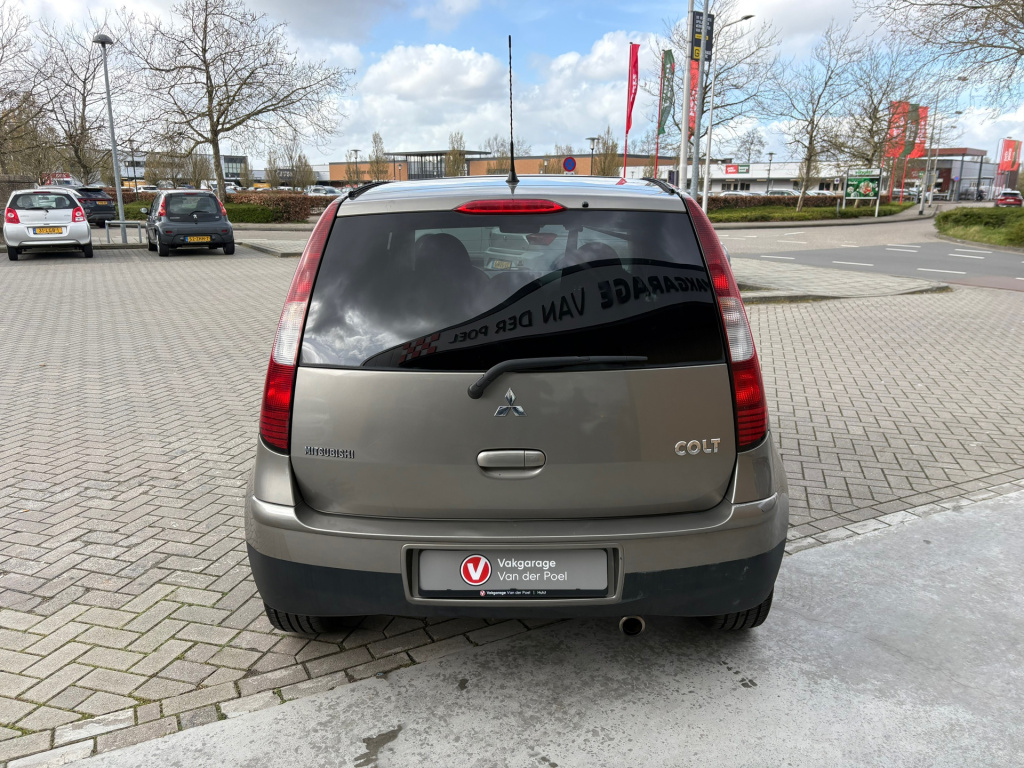 Mitsubishi Colt