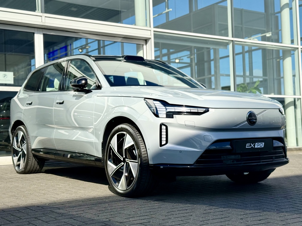 Volvo Ex90