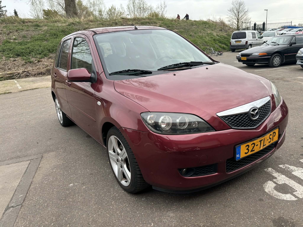 Mazda 2