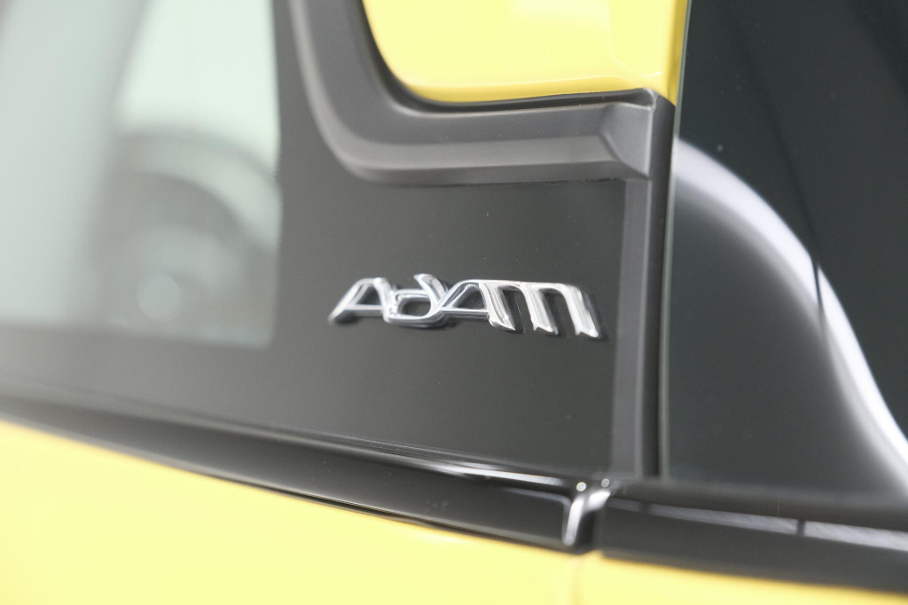 Opel Adam