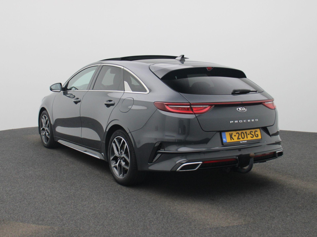 Kia Proceed