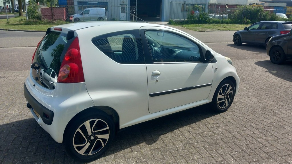 Peugeot 107