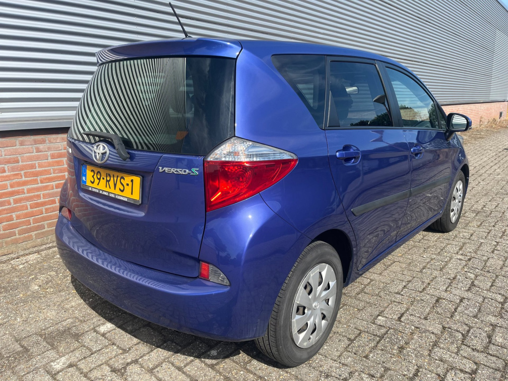 Toyota Verso-s