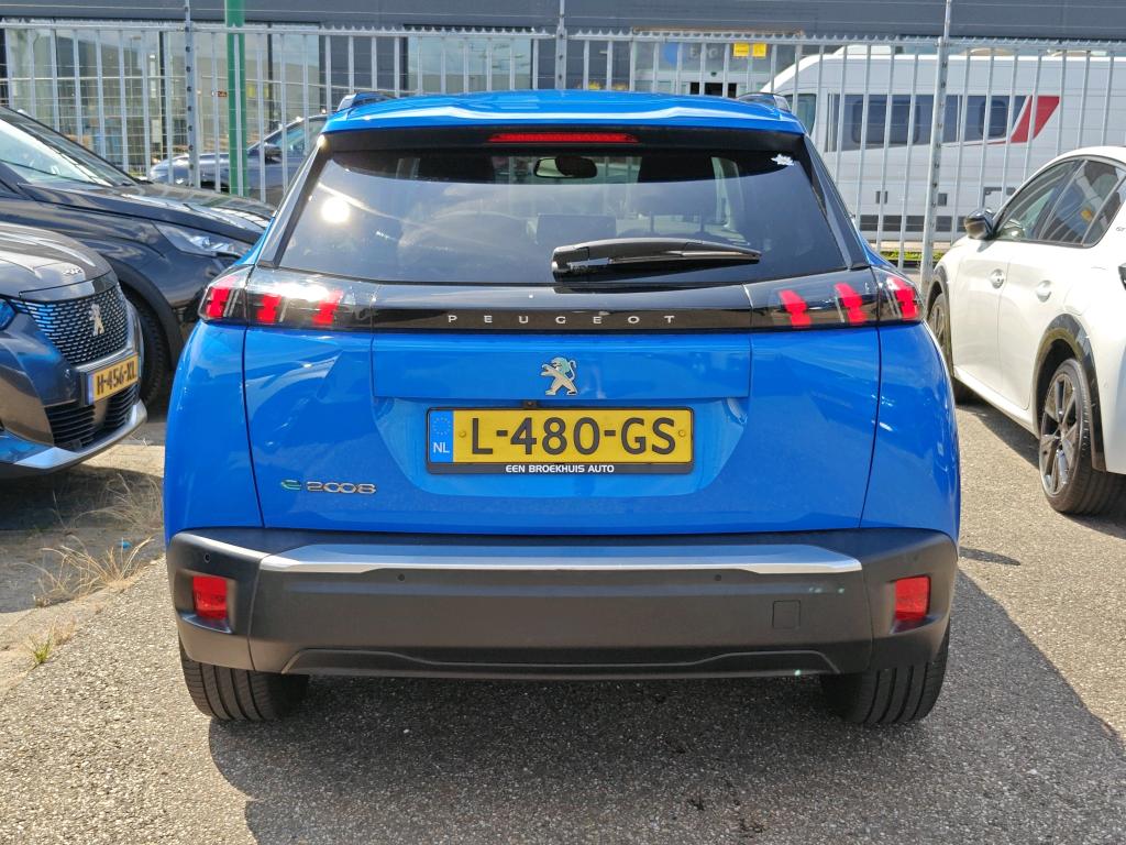 Peugeot E-2008