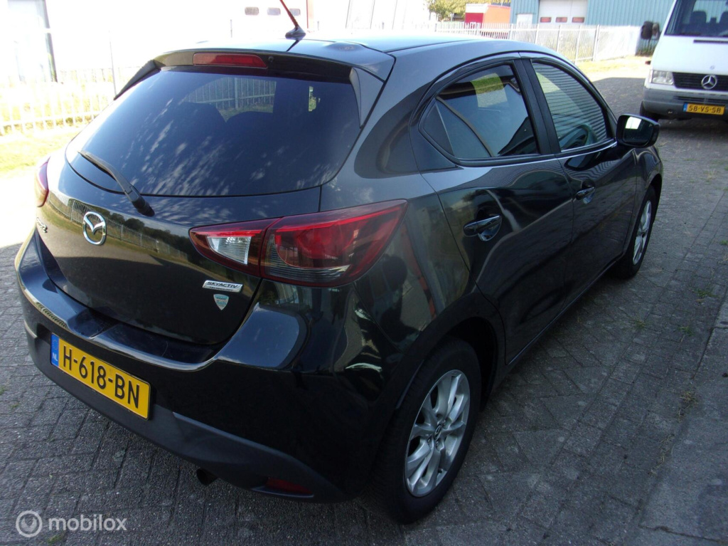 Mazda 2