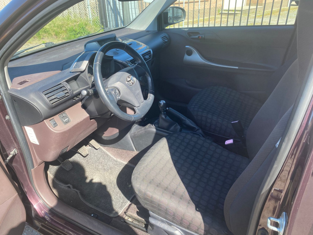 Toyota Iq