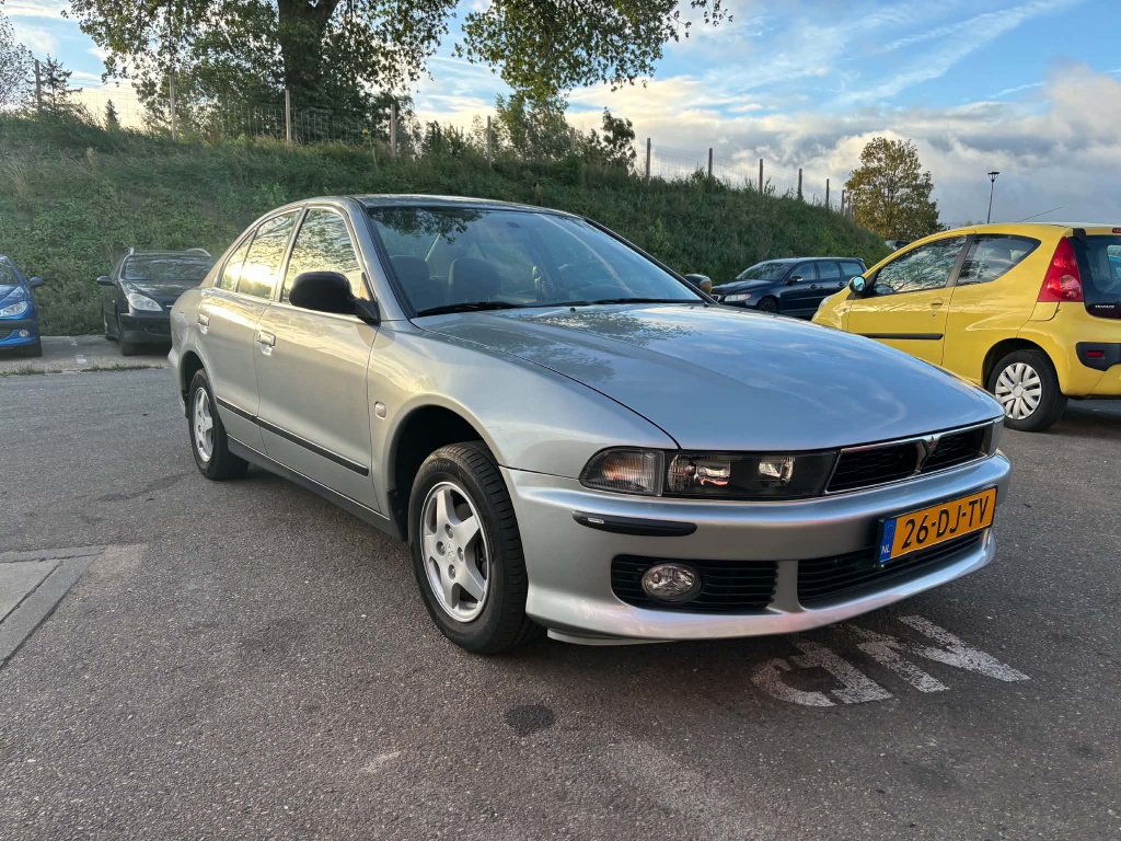 Mitsubishi Galant
