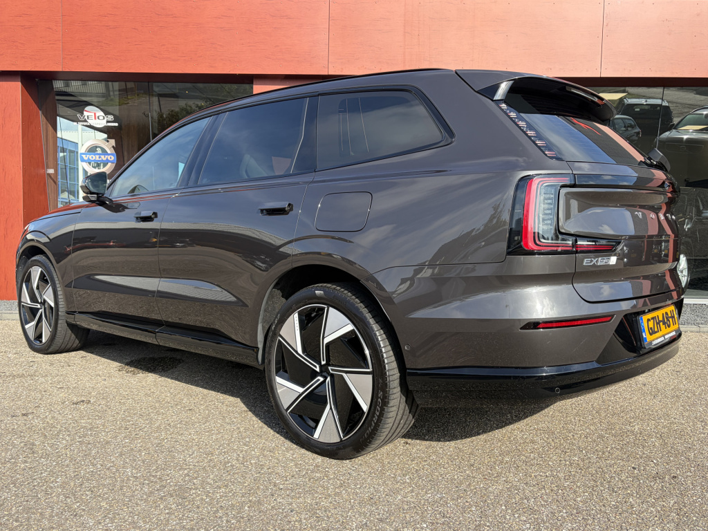 Volvo Ex90