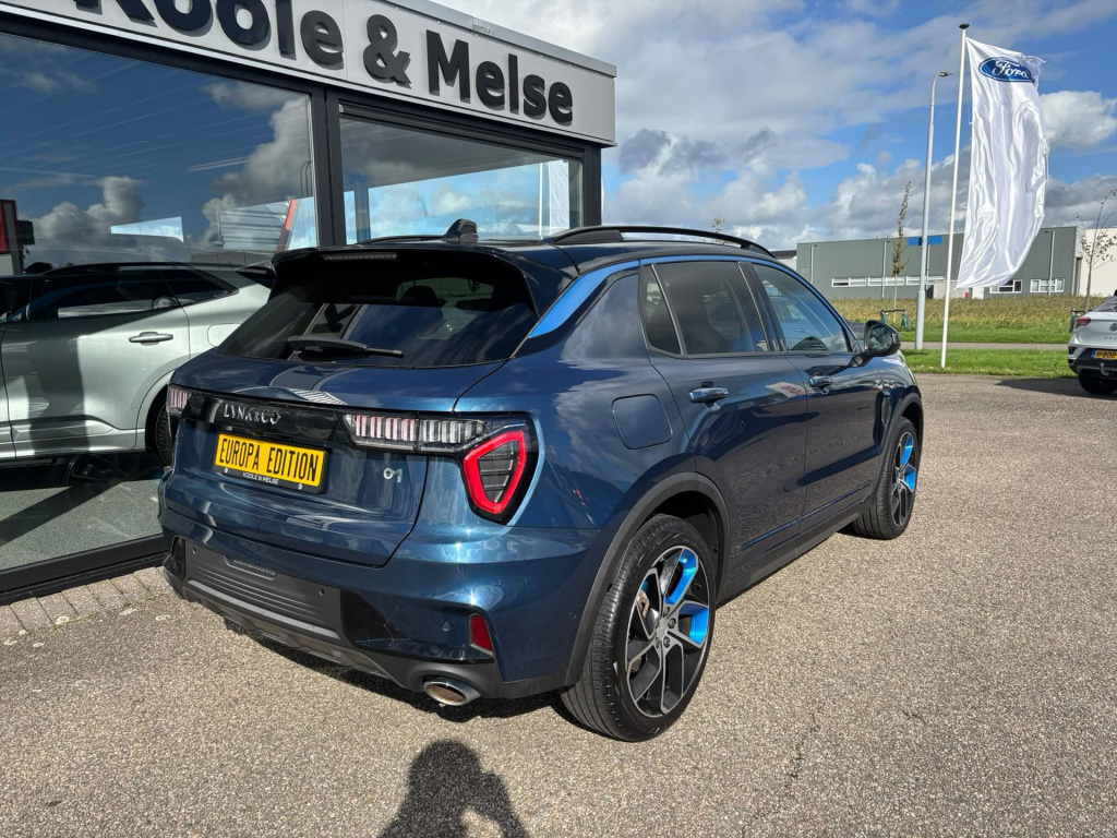 Lynk & Co 01
