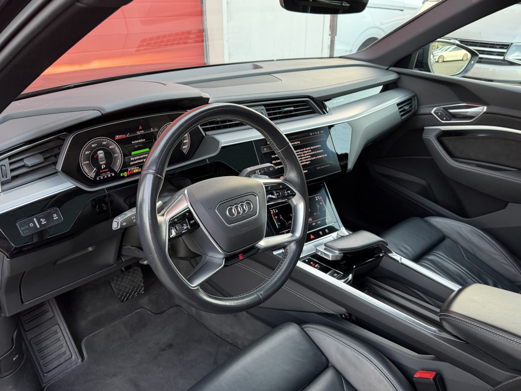 Audi E-tron