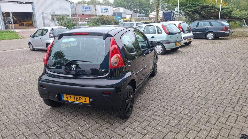Peugeot 107
