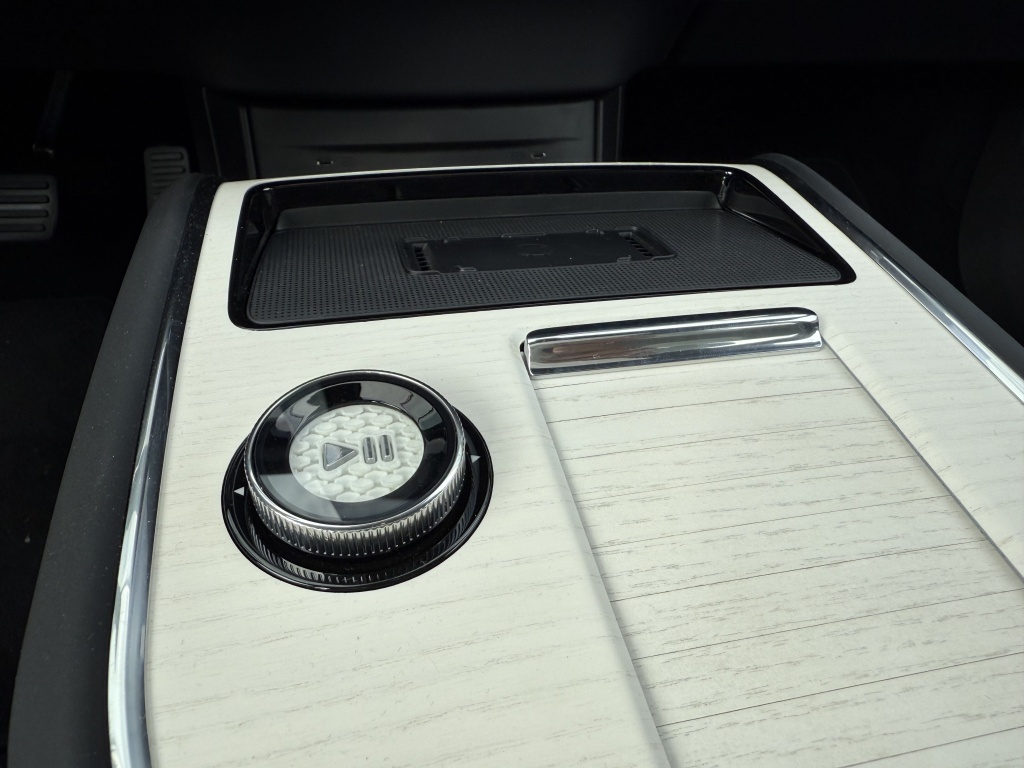 Volvo Ex90