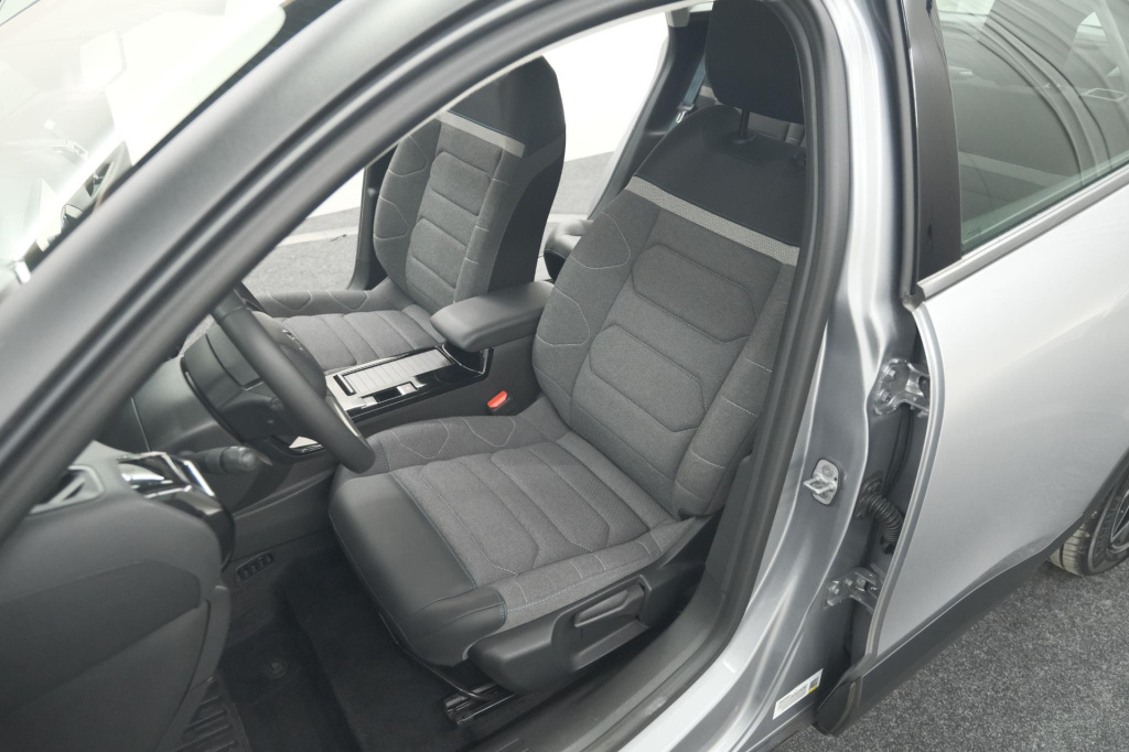 Citroen Ë-c4