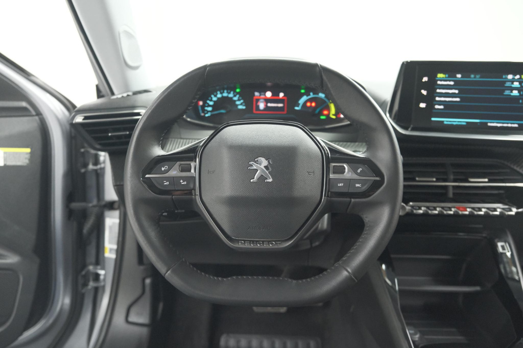 Peugeot E-2008