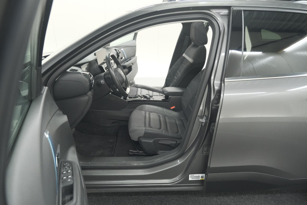Citroen Ë-c4