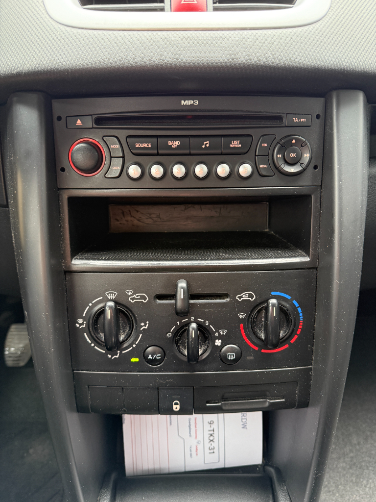 Peugeot 207
