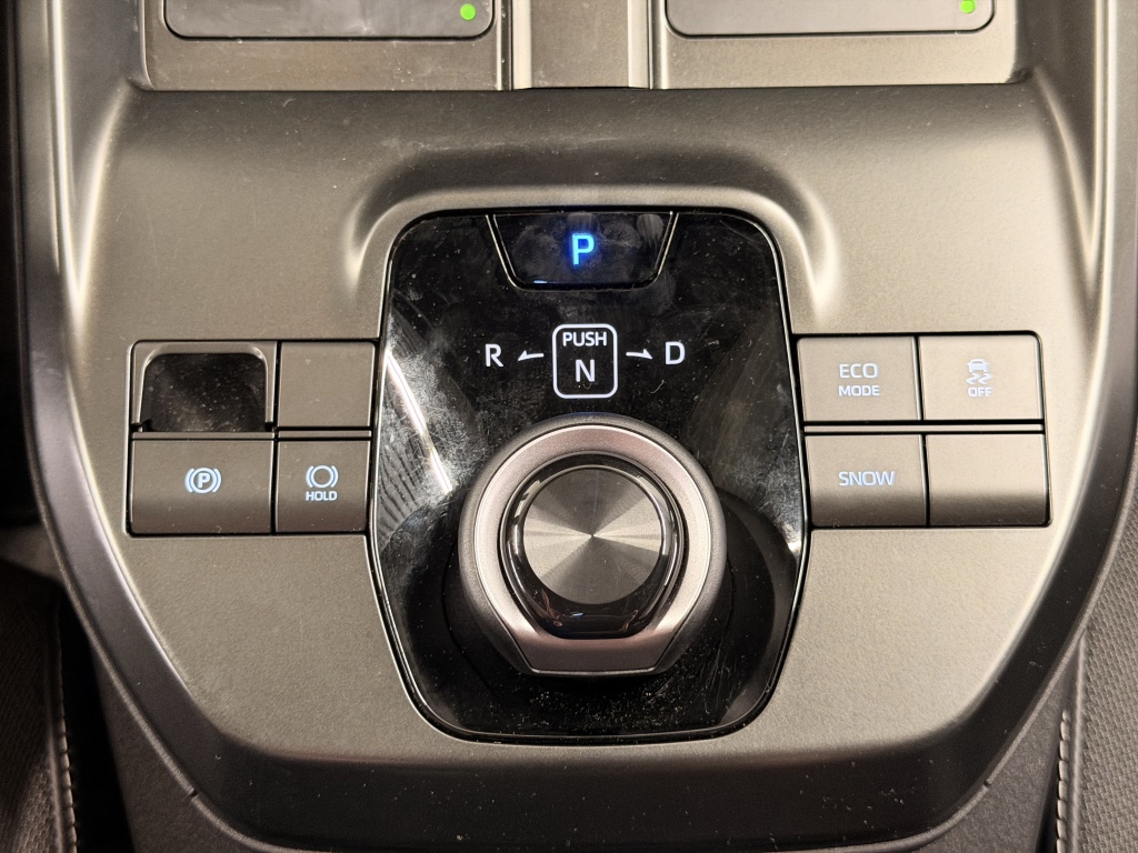 Toyota C-hr+