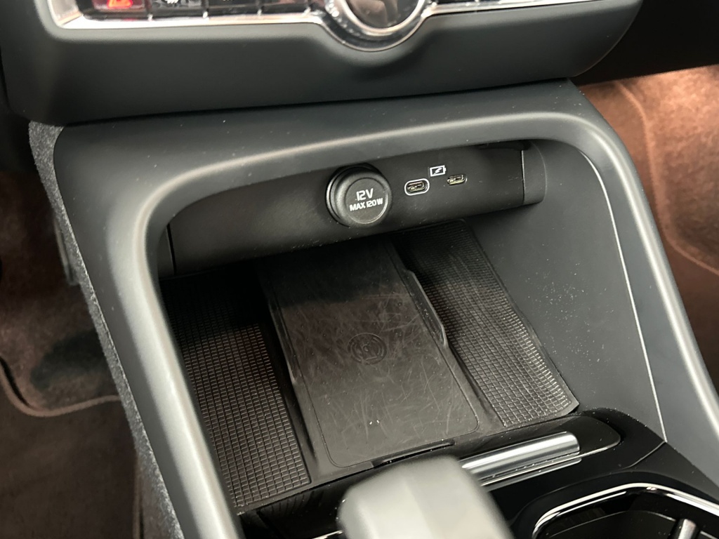 Volvo Ex40