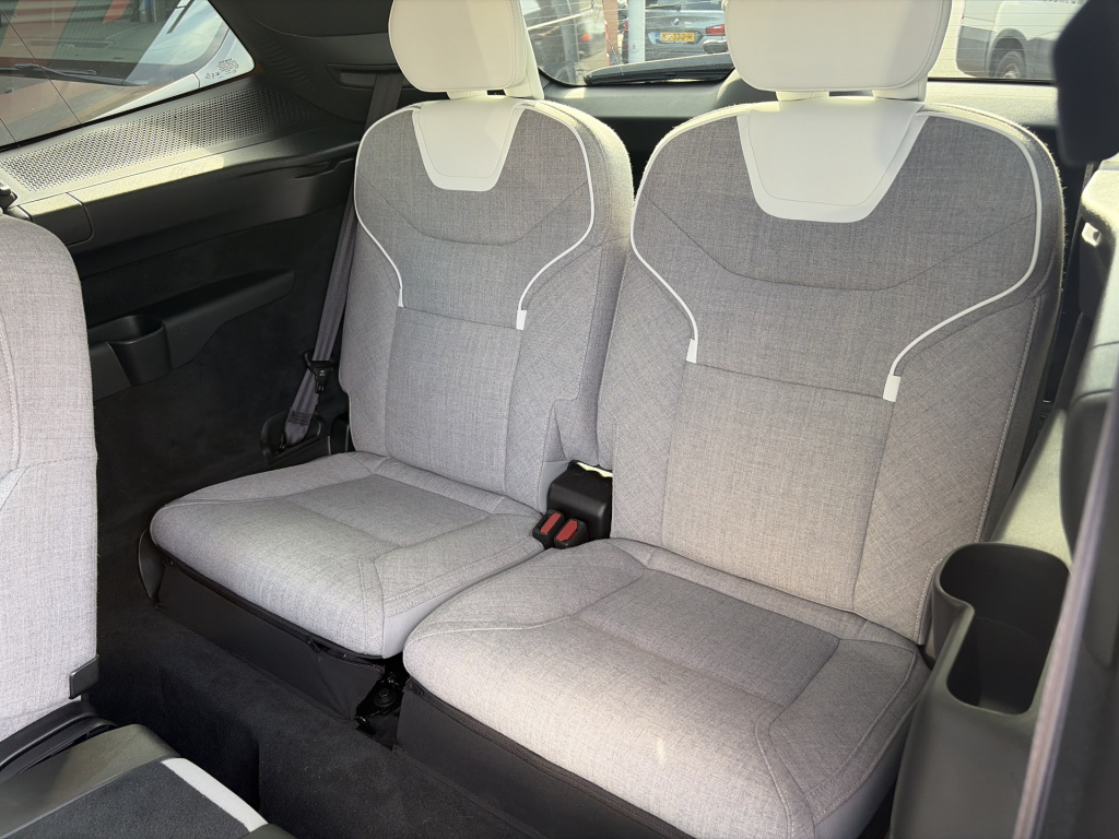 Volvo Ex90