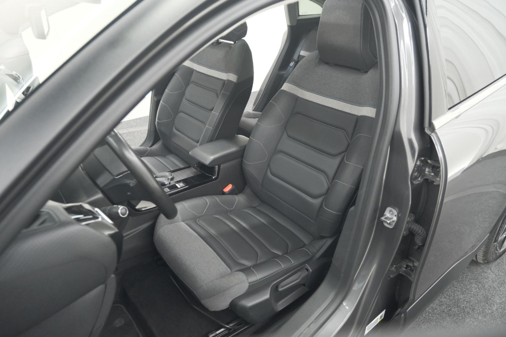 Citroen Ë-c4