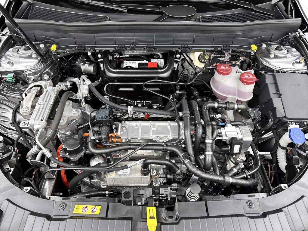 Mercedes-Benz Eqb