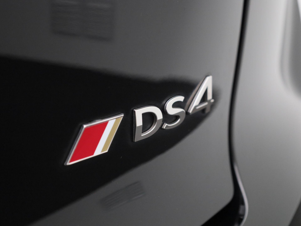Ds Ds 4