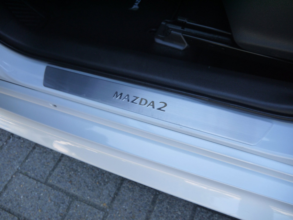 Mazda 2 Hybrid