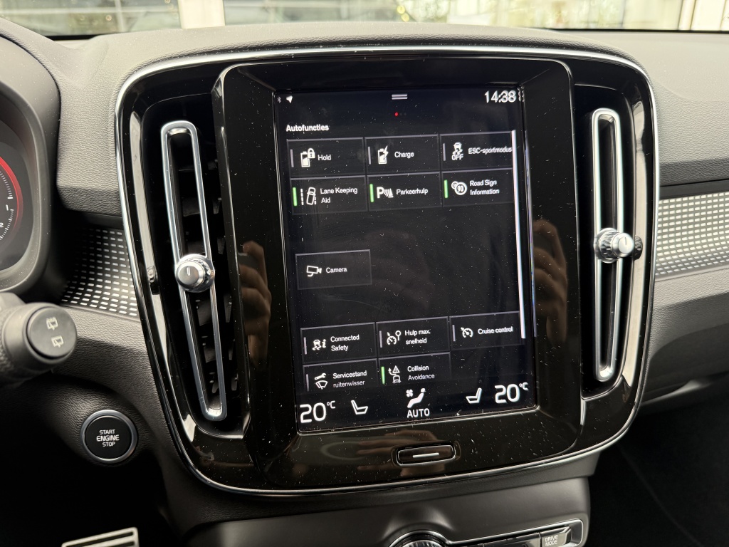 Volvo XC40