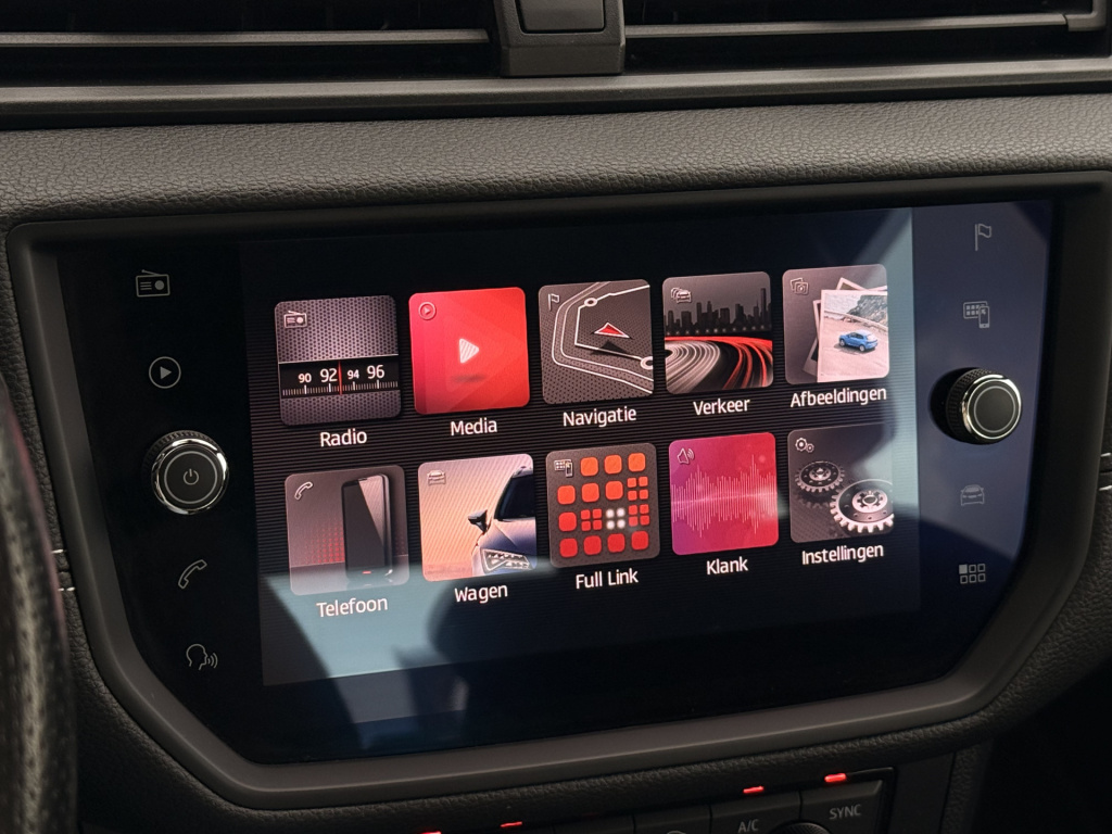 Seat Arona