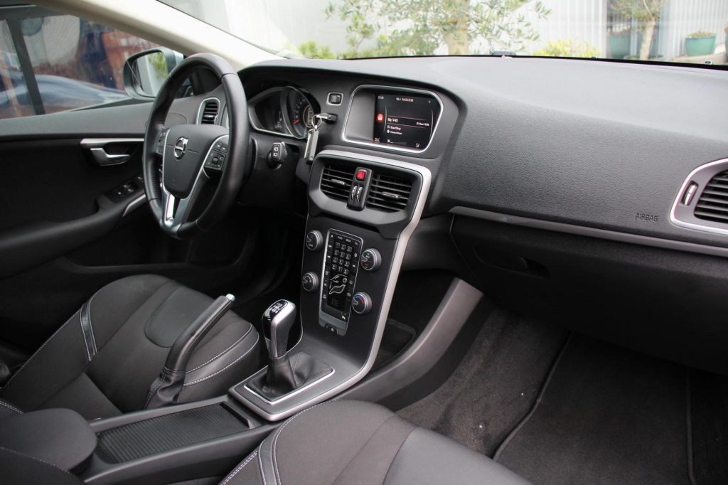 Volvo V40
