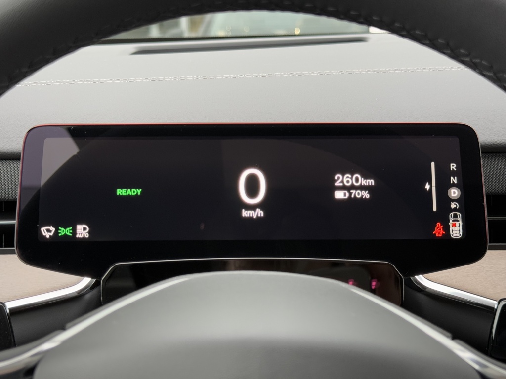 Volvo Ex90