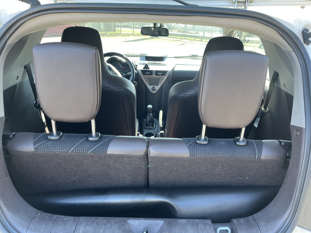 Toyota Iq