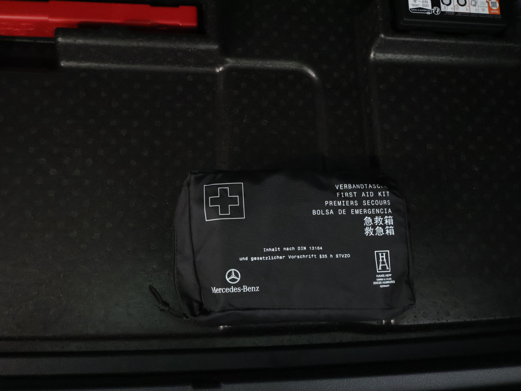 Mercedes-Benz Eqb