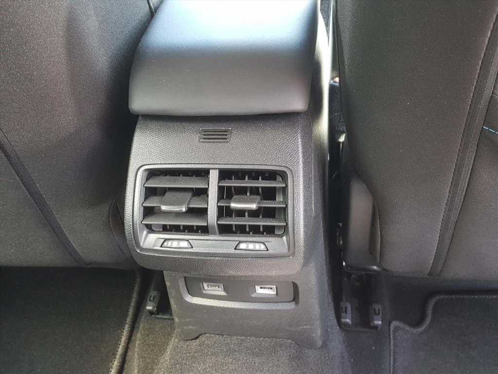 Citroen Ë-c4