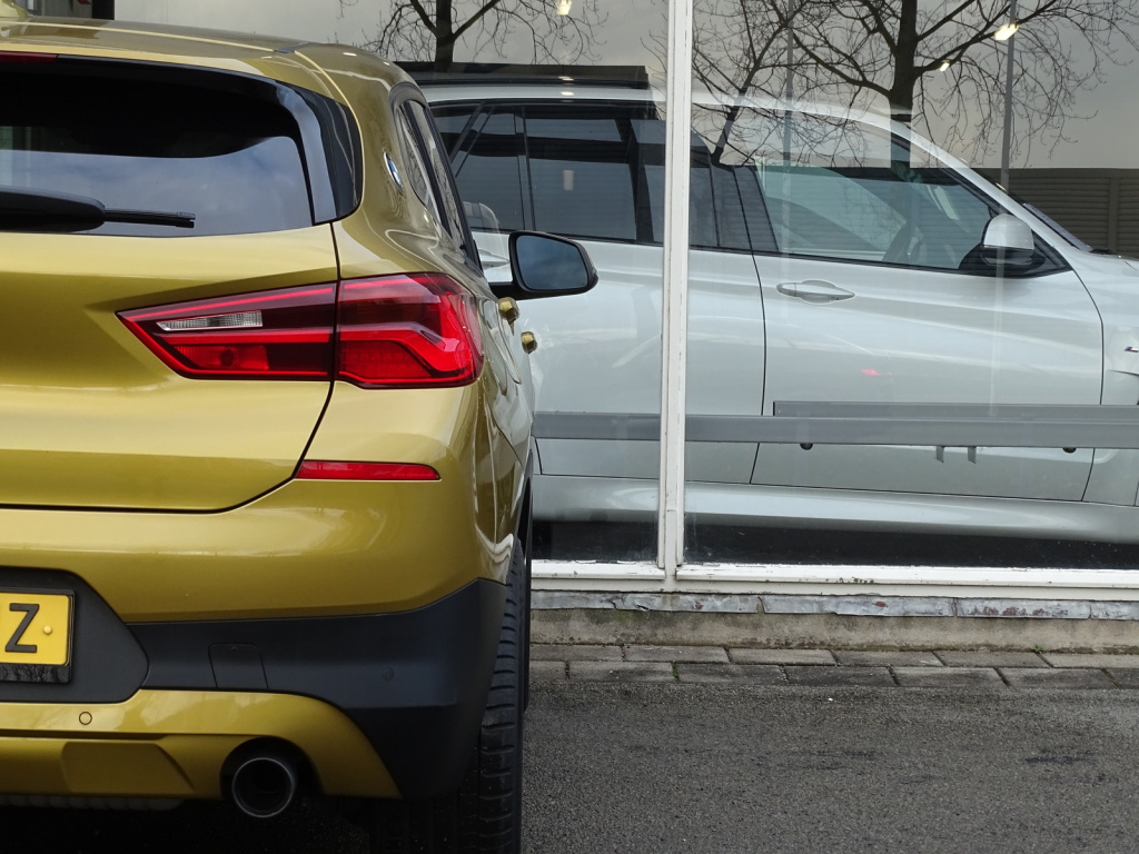 BMW X2