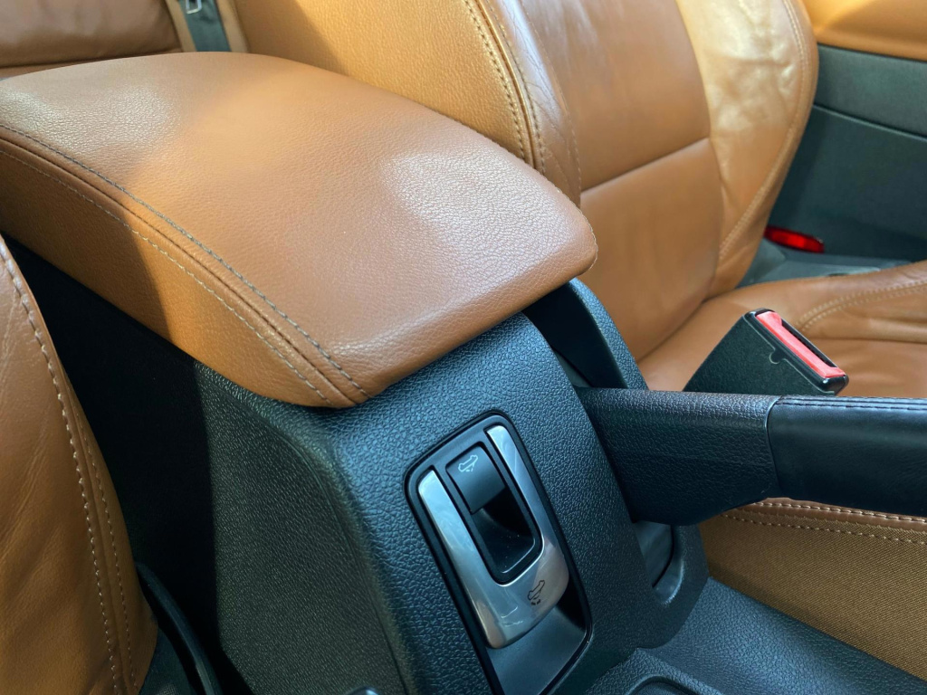 Volkswagen Eos